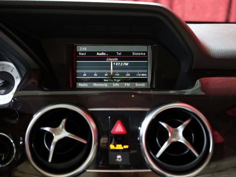 Used 2015 Mercedes-Benz GLK 350 2WD image 18