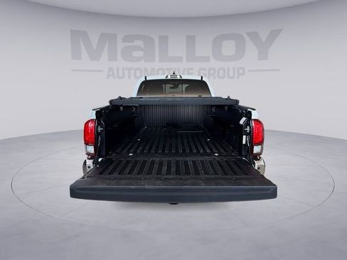 Used 2023 Toyota Tacoma SR5 AWD/4WD image 19