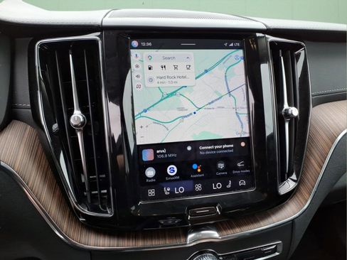 Used 2023 Volvo XC60 B5 Ultimate image 21