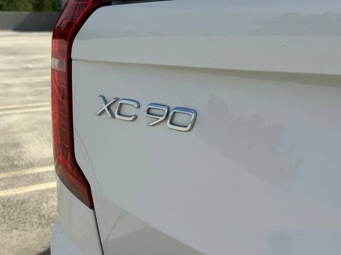 Certified 2023 Volvo XC90 B6 Ultimate w/ Protection Package AWD/4WD image 39