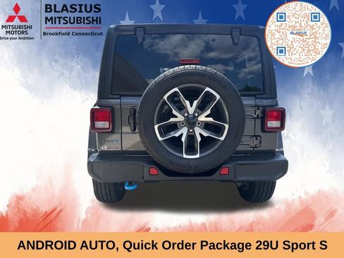 Used 2024 Jeep Wrangler Unlimited w/ Convenience Group AWD/4WD image 9
