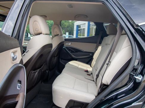 Used 2017 Hyundai Santa Fe Sport FWD image 9