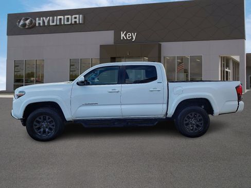 Used 2023 Toyota Tacoma SR5 w/ Technology Package image 6