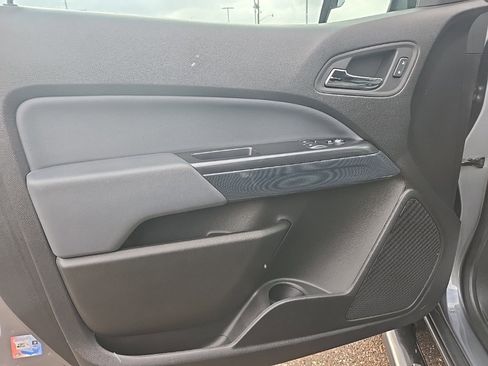 Used 2021 Chevrolet Colorado Z71 image 12