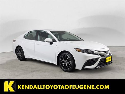 Certified 2023 Toyota Camry SE image 7