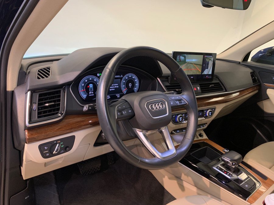 Used 2022 Audi Q5 2.0T Premium Plus w/ Premium Plus Package AWD/4WD image 16