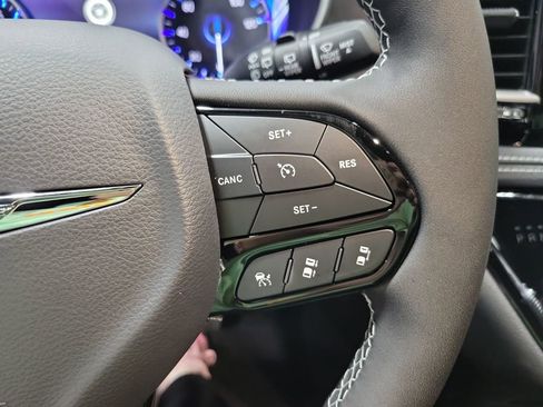 New 2026 Chrysler Pacifica Select w/ S Appearance Package image 16