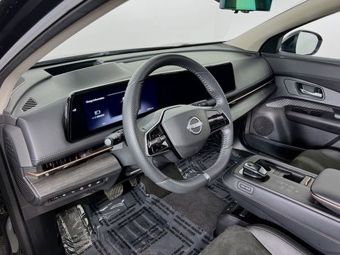 Used 2024 Nissan Ariya AWD image 9