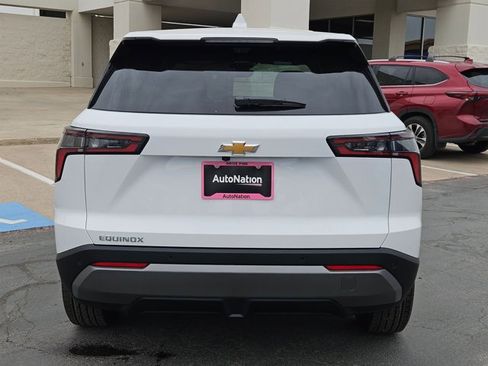 New 2026 Chevrolet Equinox LT w/ Safety and Technology Package FWD image 8