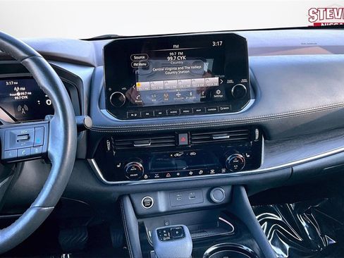 Used 2023 Nissan Rogue Platinum w/ Platinum Premium Package image 9