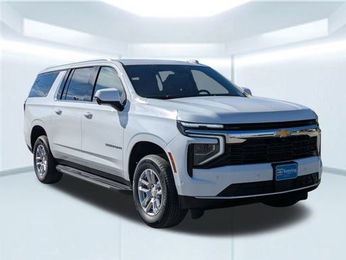 New 2026 Chevrolet Suburban LS image 8