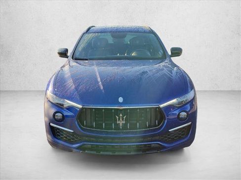 Used 2022 Maserati Levante GT AWD/4WD image 2