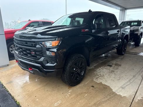 New 2026 Chevrolet Silverado 1500 Custom Trail Boss w/ LPO, Dark Essentials Package AWD/4WD image 1