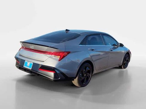 New 2026 Hyundai Elantra SEL Sport FWD image 5