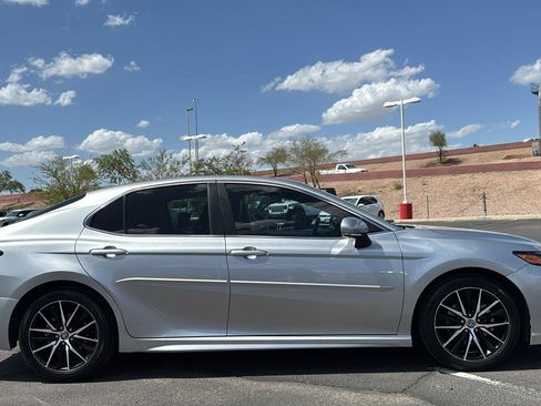 Certified 2022 Toyota Camry SE image 2