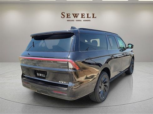 New 2025 Lincoln Navigator L Reserve w/ Jet Appearance Package image 5