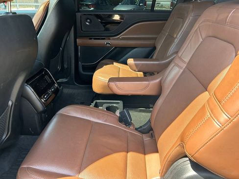 Used 2022 Lincoln Aviator Reserve RWD image 17