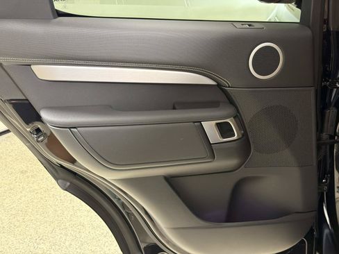 New 2026 Land Rover Discovery Dynamic SE AWD/4WD image 11