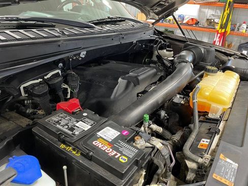 Used 2018 Ford Expedition Limited AWD/4WD image 44