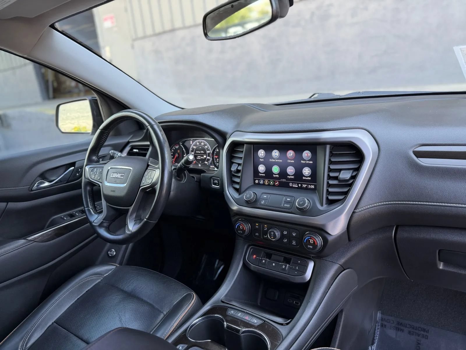 Used 2022 GMC Acadia AT4 w/ Technology Package AWD/4WD image 24