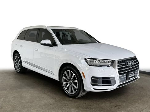 Used 2019 Audi Q7 3.0T Premium Plus w/ Premium Plus Package AWD/4WD image 3