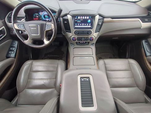 Used 2019 GMC Yukon XL Denali w/ Denali Ultimate Package image 15