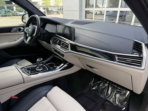 Used 2021 BMW X7 M50i w/ Executive Package image 14