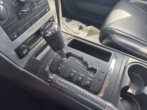 Used 2010 Jeep Commander Sport w/ Sun/Sound Group AWD/4WD image 21