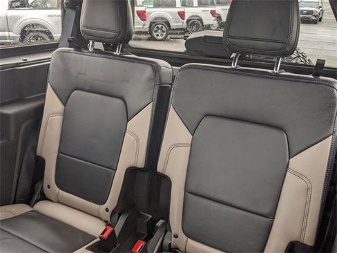 Used 2022 Ford Bronco Wildtrak image 27