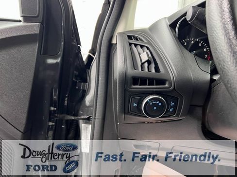 Used 2017 Ford Focus SE image 21