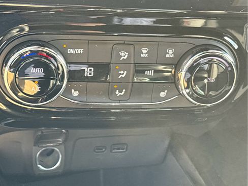 Certified 2026 Chevrolet Trax RS w/ Driver Confidence Package image 18