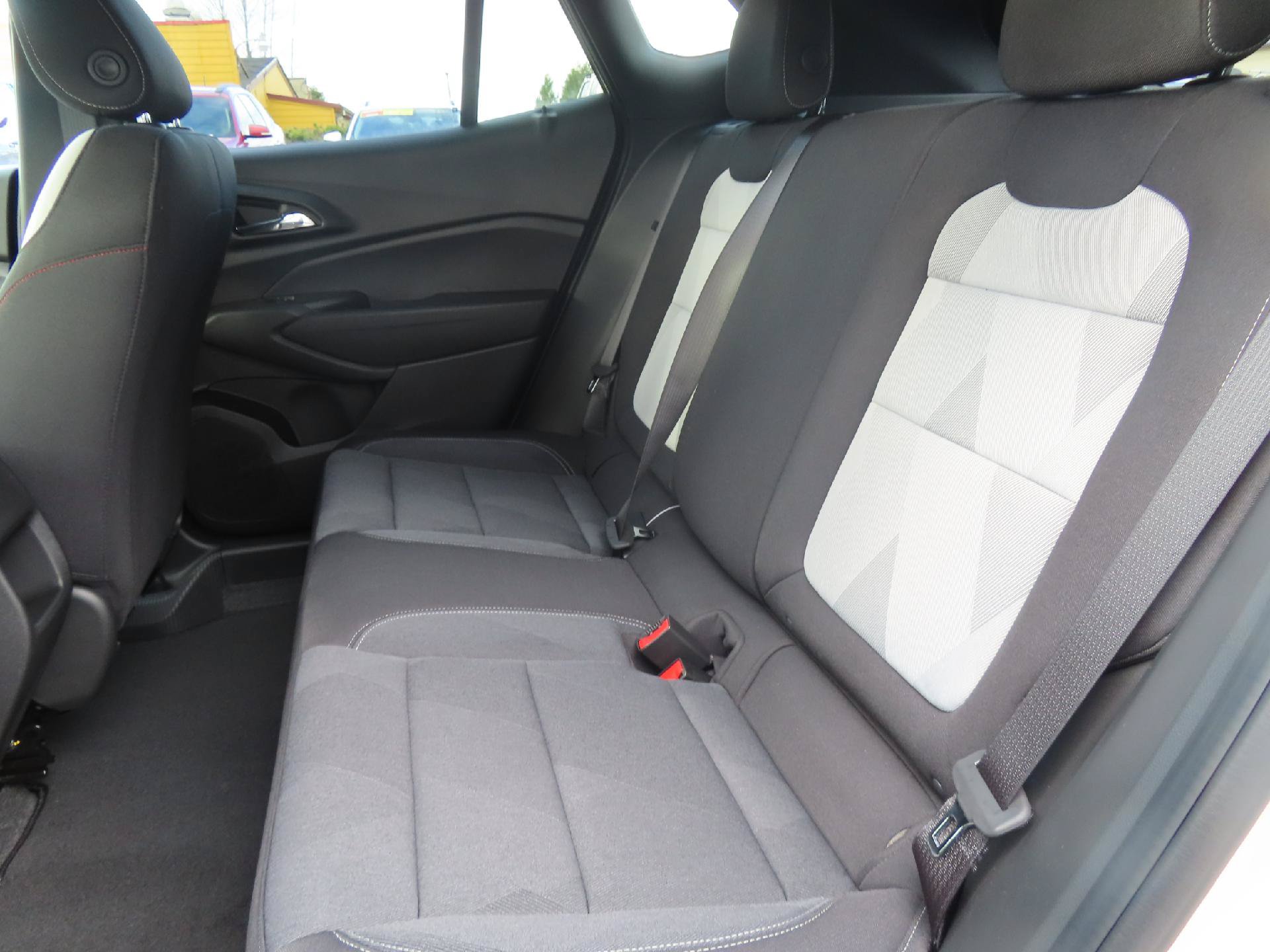 New 2026 Chevrolet Trax RS w/ Driver Confidence Package FWD image 34