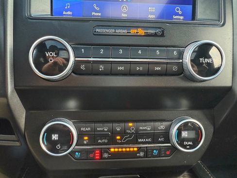 Used 2021 Ford Expedition Max Limited image 28