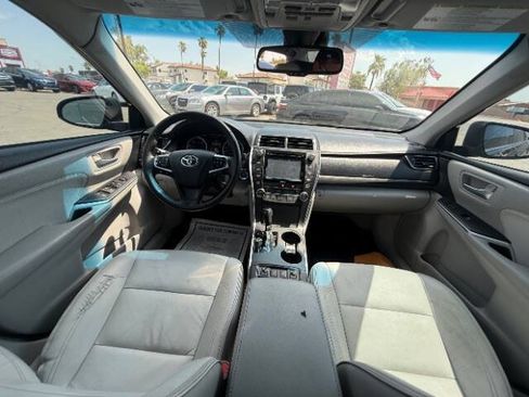 Used 2016 Toyota Camry XLE w/ Moonroof Package FWD image 18