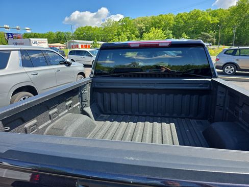 Used 2025 GMC Sierra 1500 Elevation AWD/4WD image 7