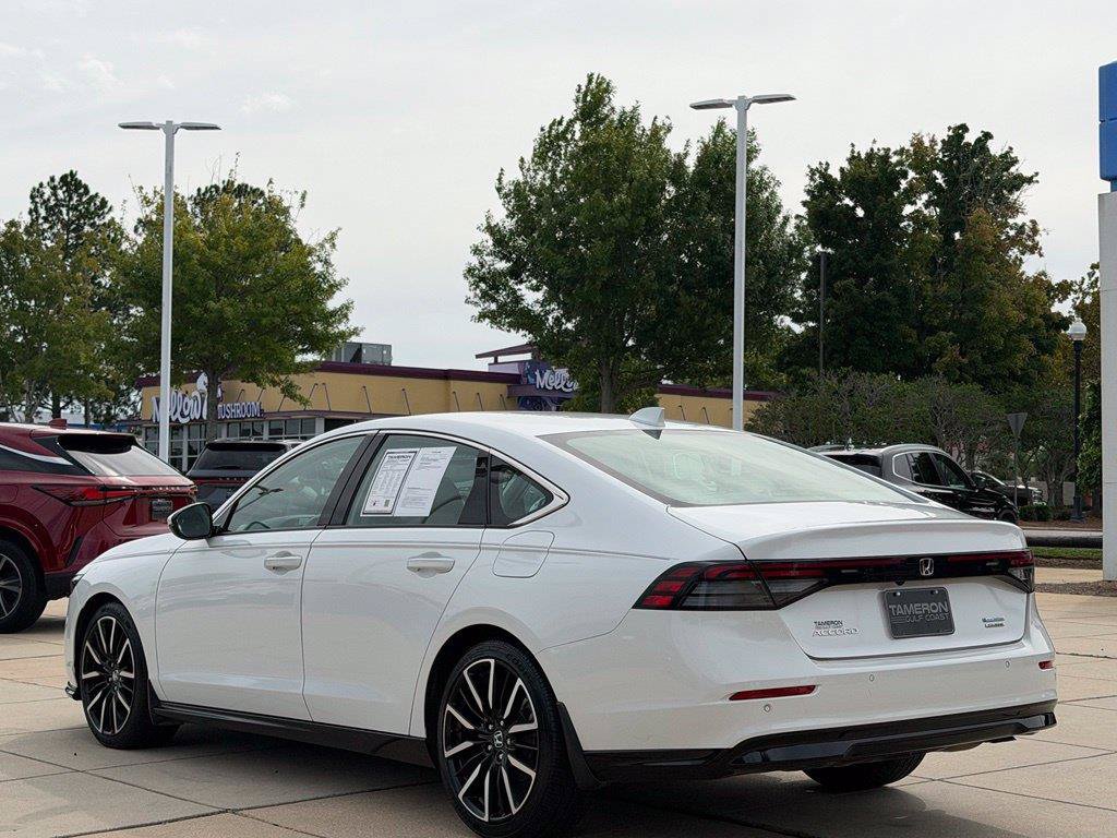 Used 2023 Honda Accord Touring image 5