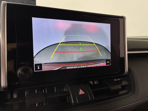 Certified 2025 Toyota RAV4 LE AWD/4WD image 21