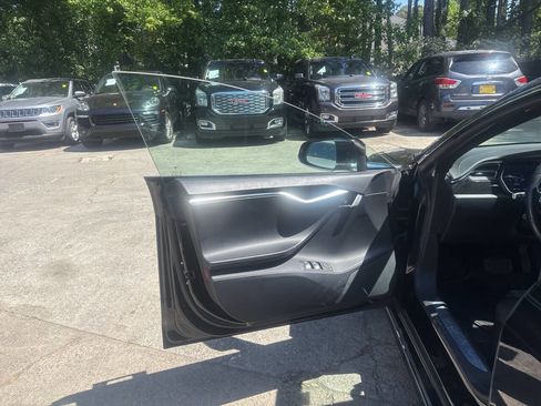 Used 2018 Tesla Model S 75D image 9