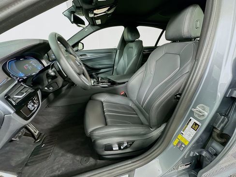 Certified 2023 BMW 530e w/ M Sport Package image 21