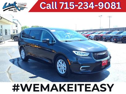 Used 2024 Chrysler Pacifica Touring-L