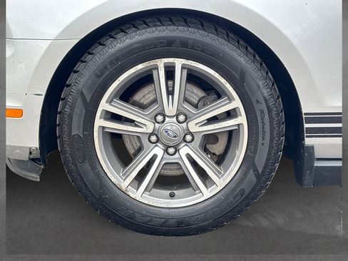 Used 2012 Ford Mustang Premium RWD image 14