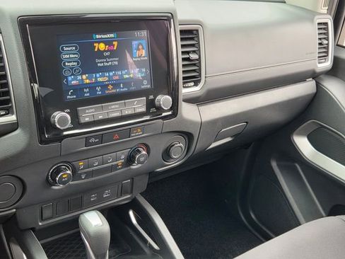 Used 2024 Nissan Frontier SV image 25