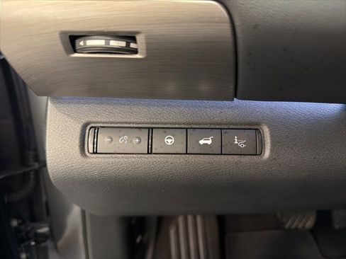 Certified 2025 Nissan Pathfinder Platinum image 21