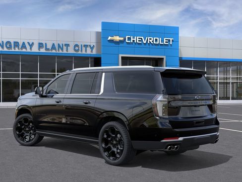 New 2026 Chevrolet Suburban High Country AWD/4WD image 3