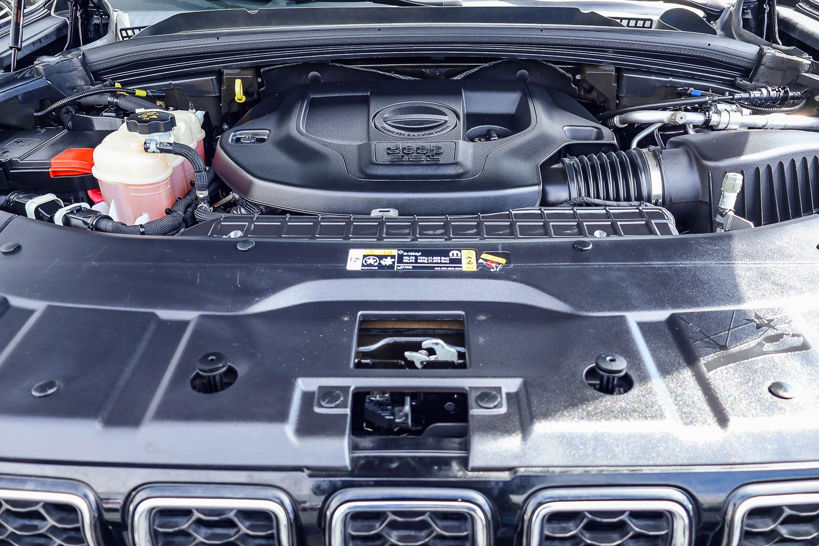 Used 2023 Jeep Grand Cherokee L Overland AWD/4WD image 24