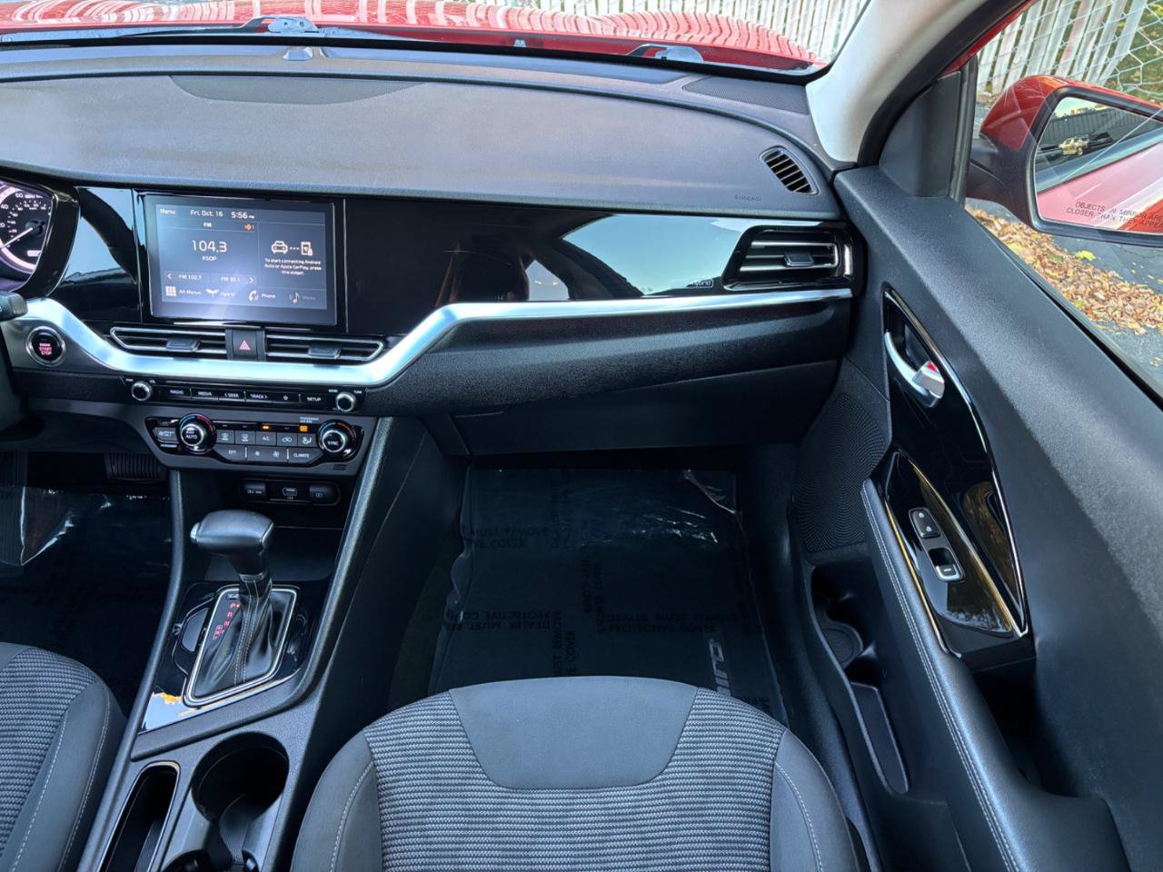 Used 2022 Kia Niro LXS FWD image 20