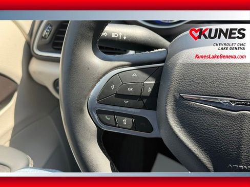 Used 2023 Chrysler Voyager LX FWD image 41