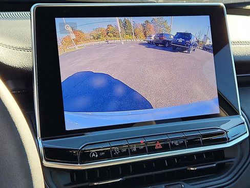 New 2026 Jeep Compass Limited image 12