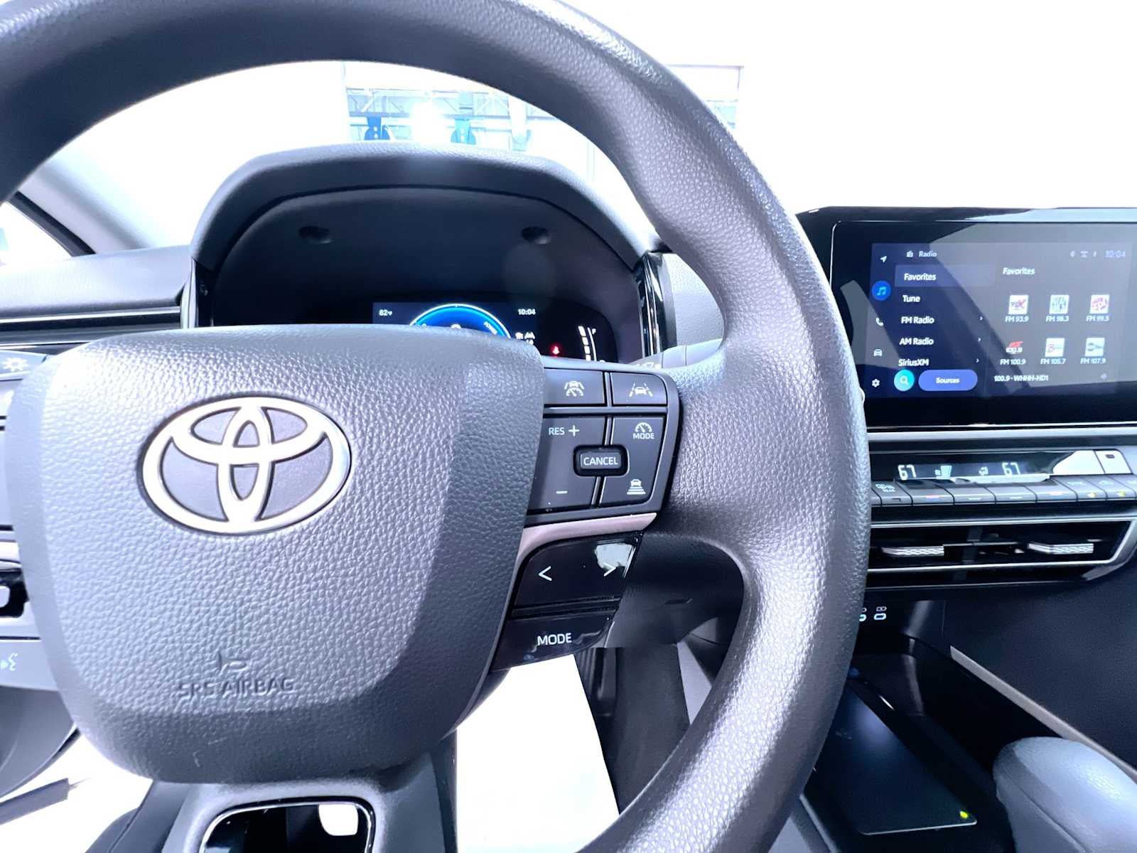 Used 2025 Toyota Camry LE FWD image 21