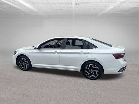 Used 2024 Volkswagen Jetta SEL FWD image 12